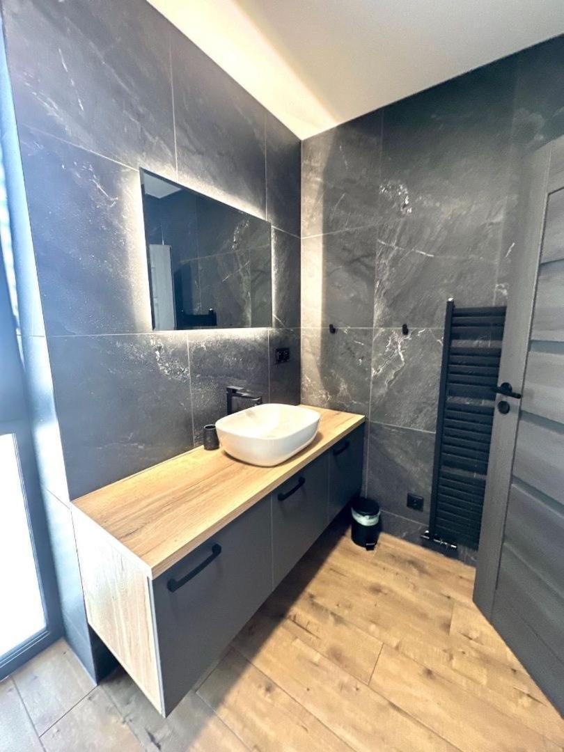 Luxury Apartments Maly Slavkov Ngoại thất bức ảnh