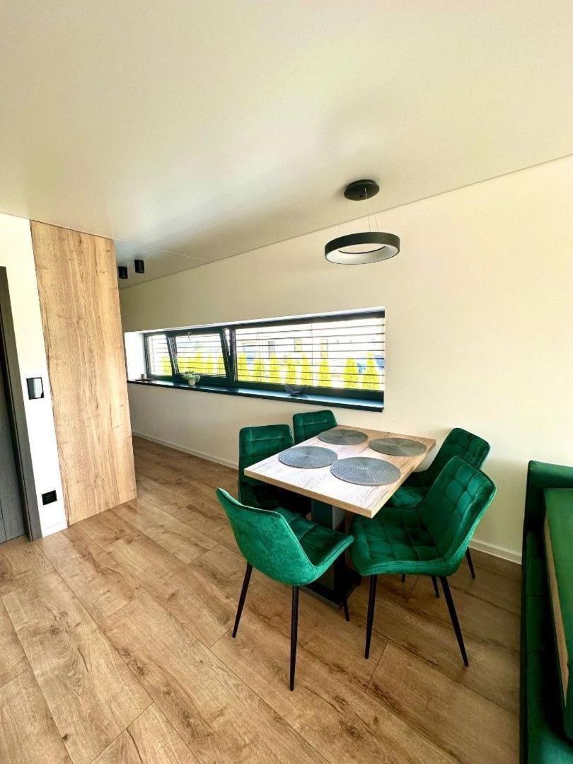 Luxury Apartments Maly Slavkov Ngoại thất bức ảnh