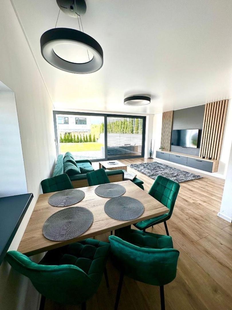 Luxury Apartments Maly Slavkov Ngoại thất bức ảnh
